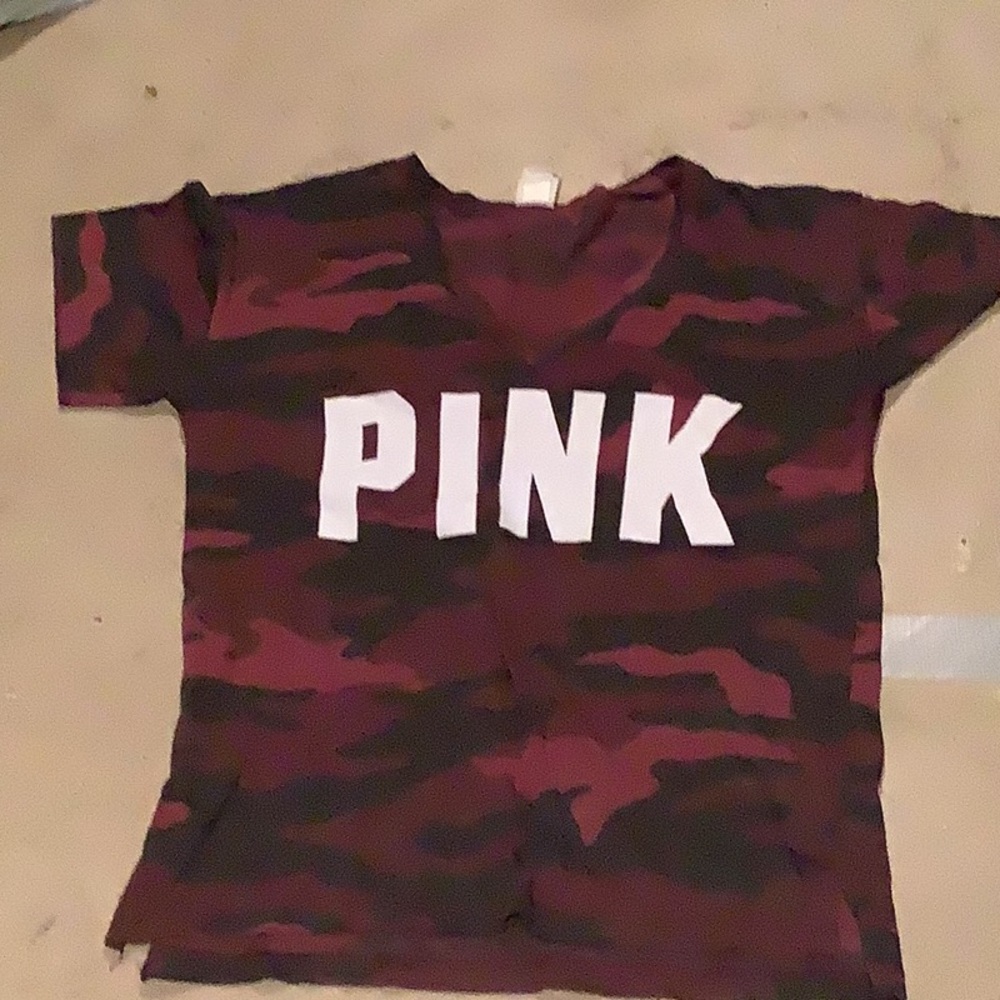 Pink shirt size small.